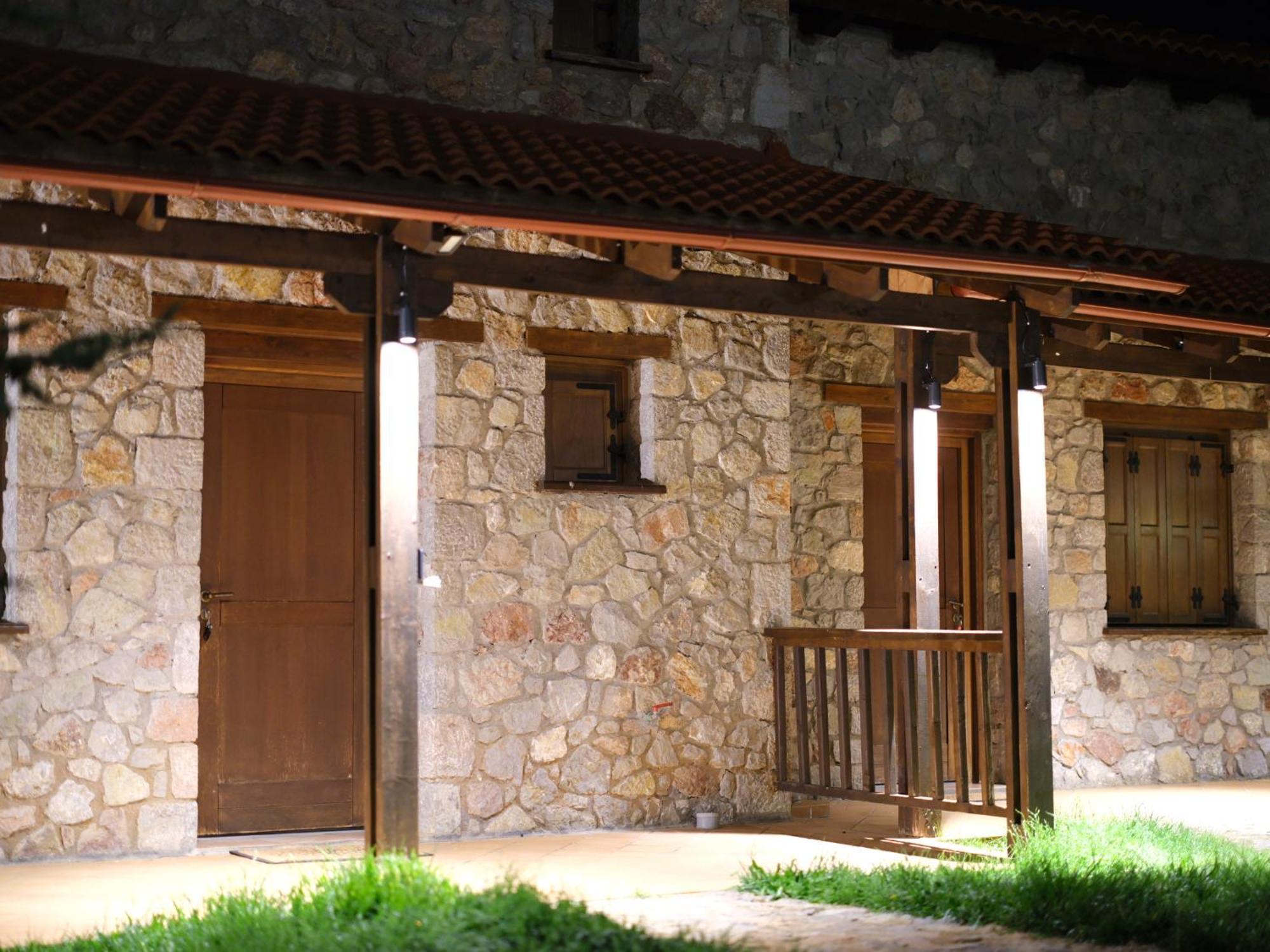 Mont Valley Boutique Chalets Arachova Exterior photo