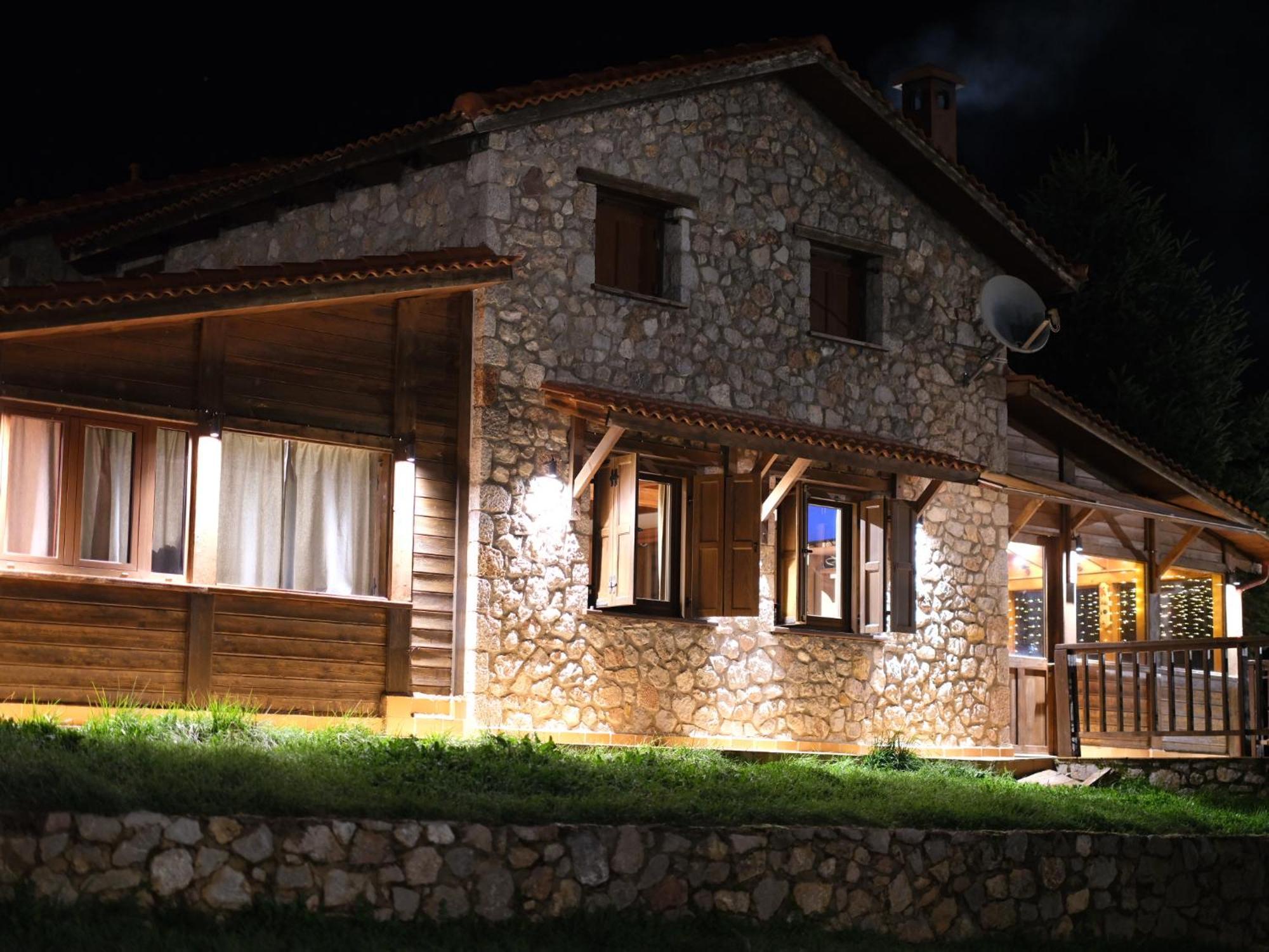 Mont Valley Boutique Chalets Arachova Exterior photo