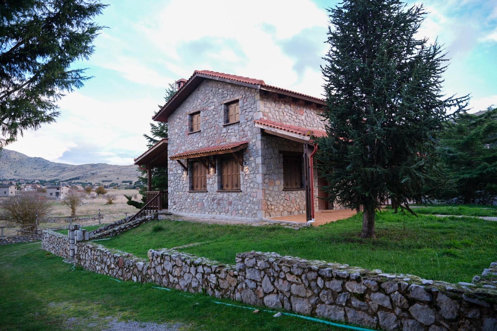 Mont Valley Boutique Chalets Arachova Exterior photo
