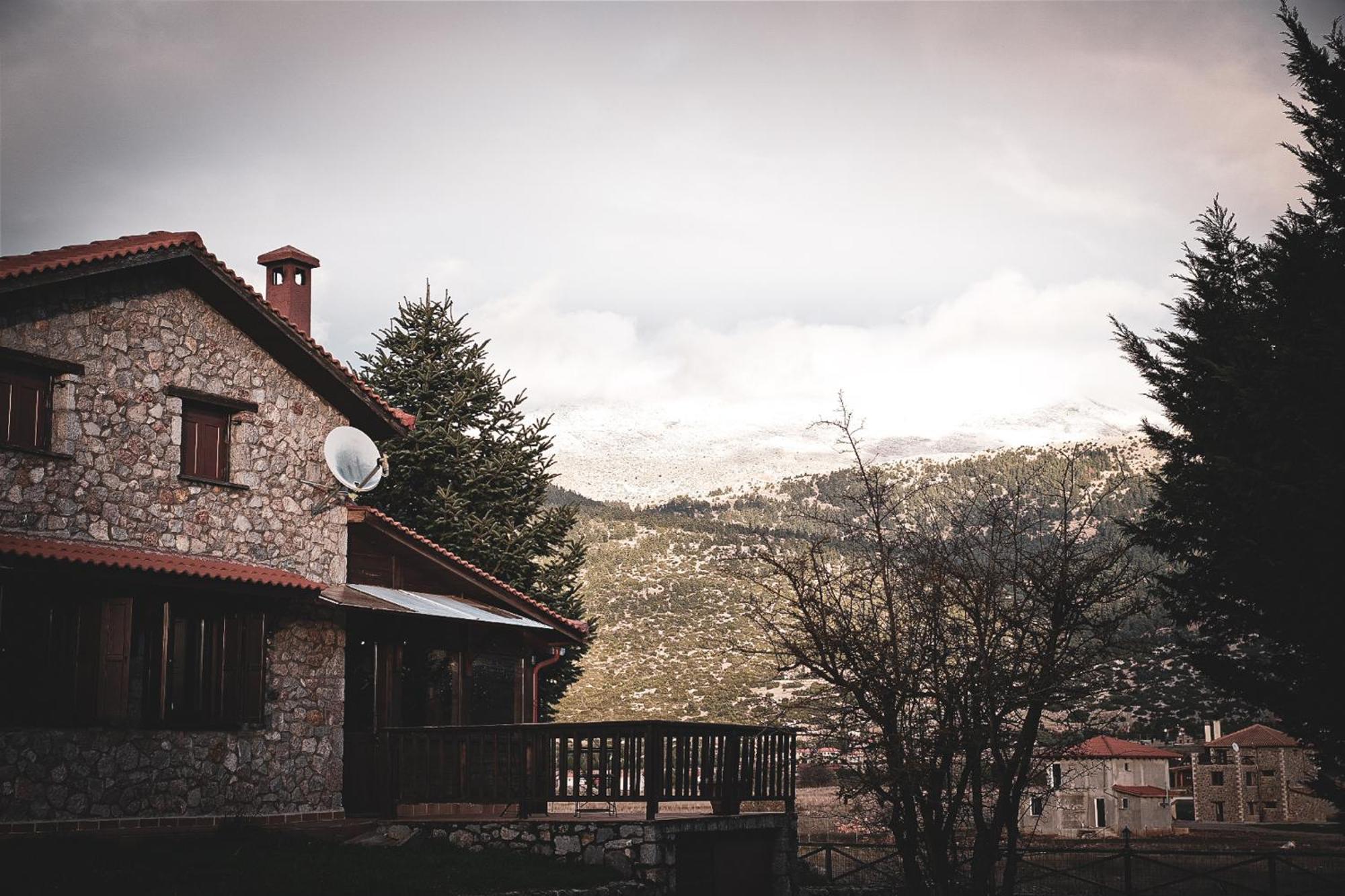 Mont Valley Boutique Chalets Arachova Exterior photo